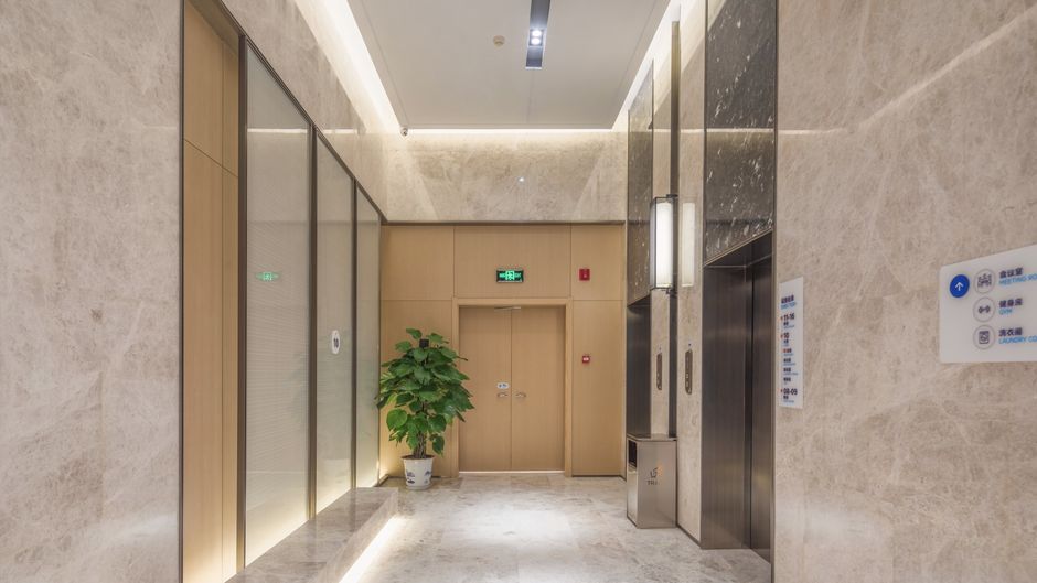 Holiday Inn Express Nanchang W Station Lobby