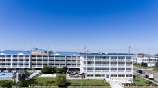 La Mer Beachfront Inn