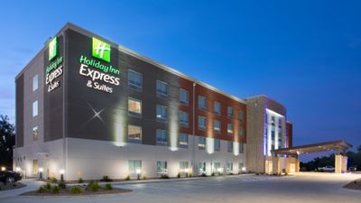 Holiday Inn Express & Suites Sterling