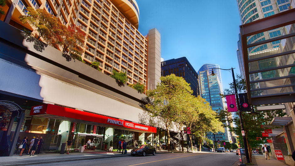 Pinnacle Hotel Harbourfront Exterior