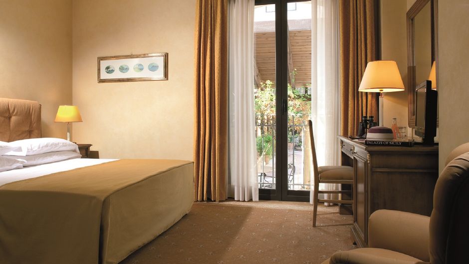 Katane Palace Hotel Room