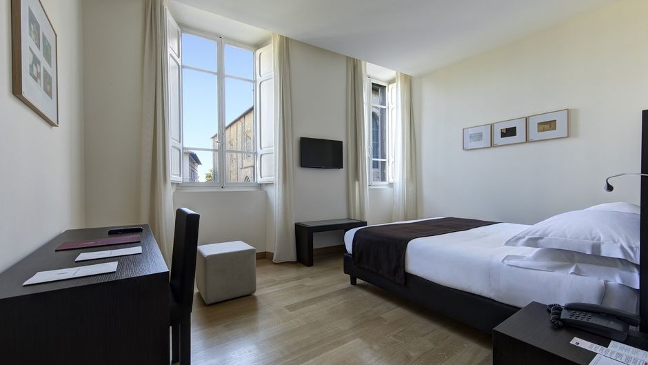 Hotel Tiferno Room