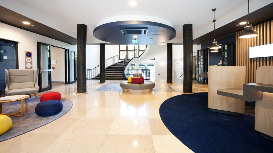 Holiday Inn Express Saabruecken Lobby