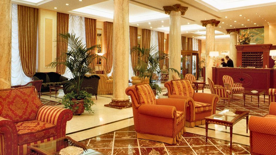 Andreola Hotel Lobby