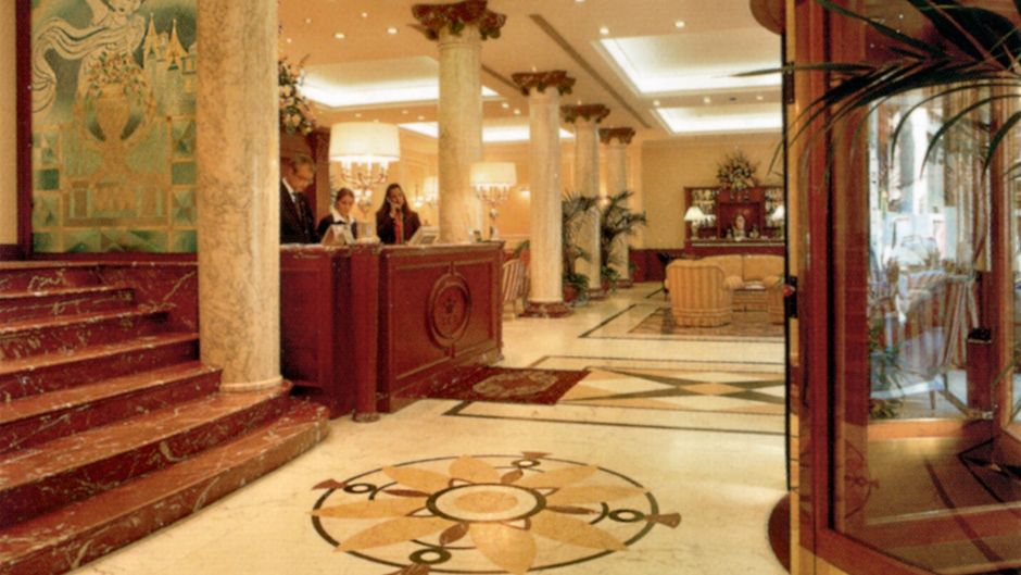 Andreola Hotel Lobby