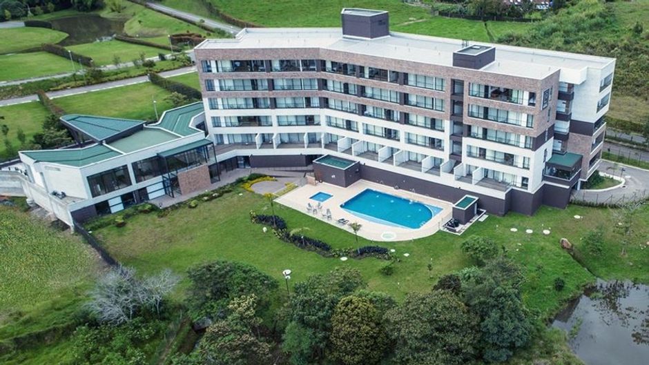 Hotel Lagoon Llanogrande Exterior