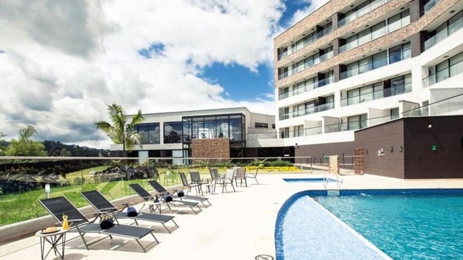 Hotel Lagoon Llanogrande Pool