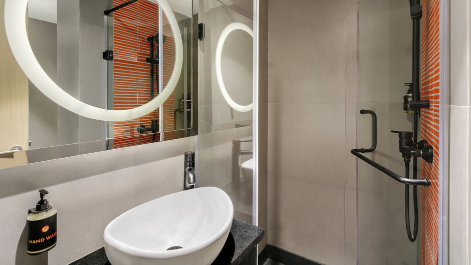 Ginger Pune Wakad Room