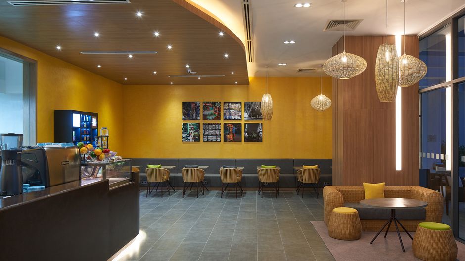Holiday Inn & Suites Saigon Airport Restaurant
