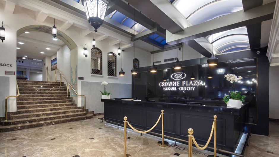 Crowne Plaza Istanbul - Old City Lobby
