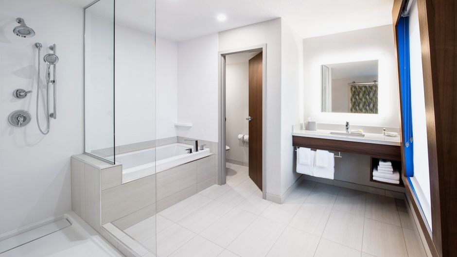 Holiday Inn Express Room