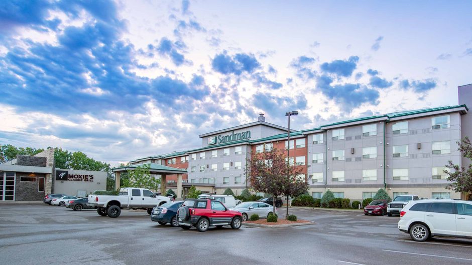 Sandman Hotel Regina Exterior