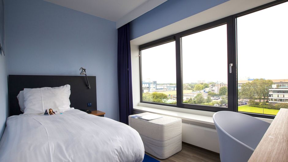 Delta Hotel Room