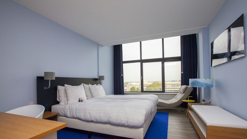 Delta Hotel Room