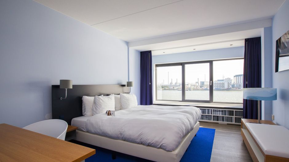 Delta Hotel Room