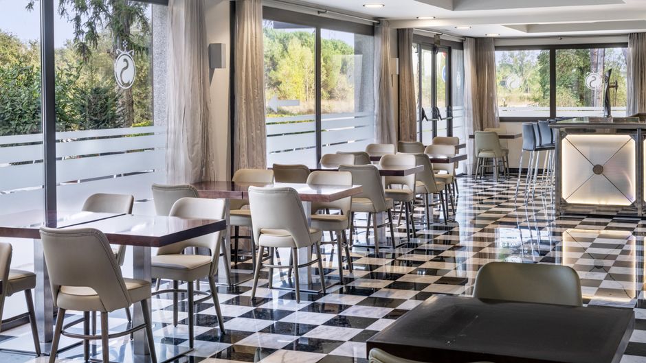Salles Hotel Aeroport Girona Restaurant