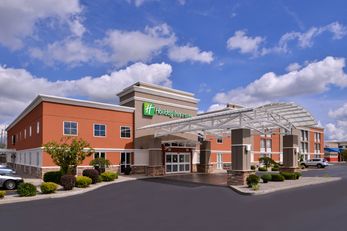 Holiday Inn Hotel & Suites