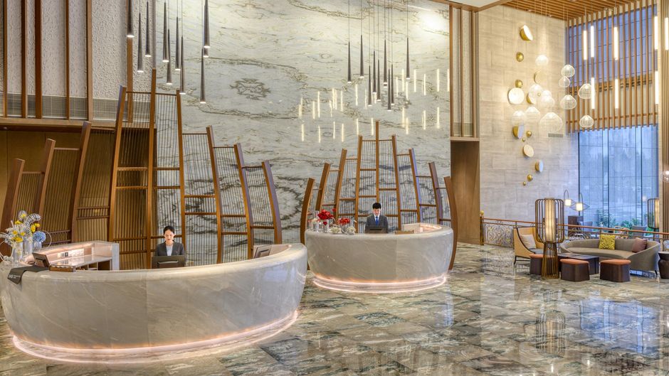 Crowne Plaza Beihai Silver Beach Lobby