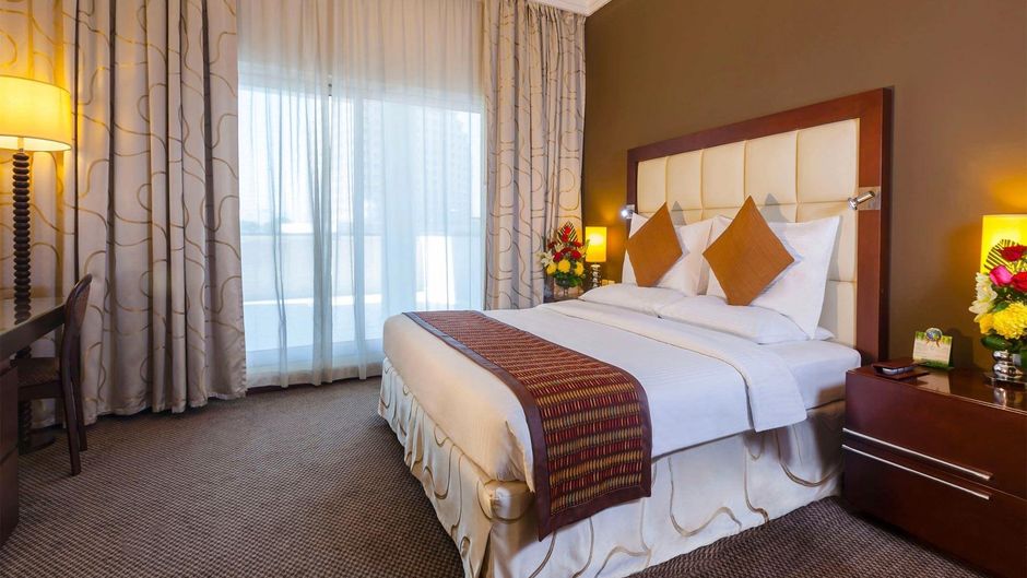 Flora Park Deluxe Hotel Apartments Room