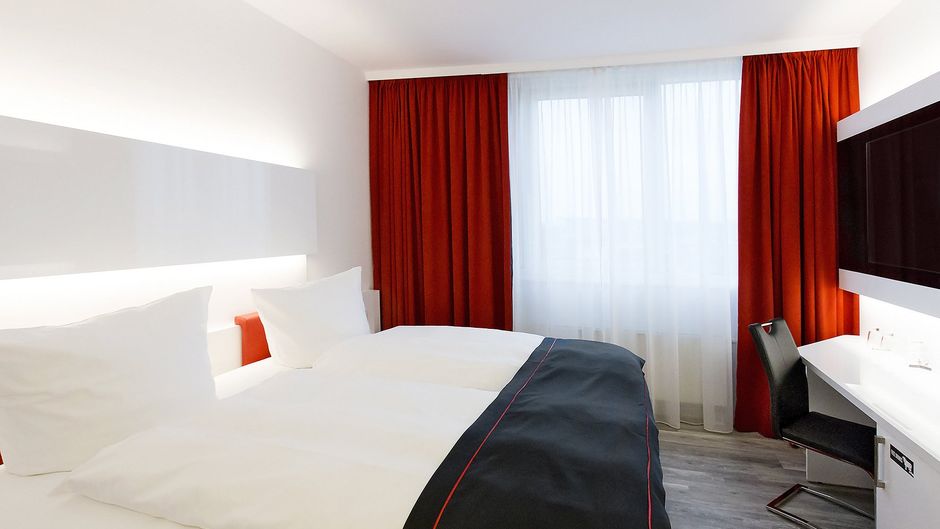 DORMERO Hotel Hannover Airport Room