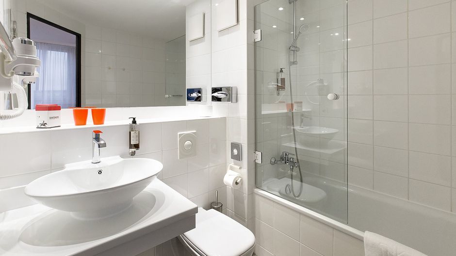 DORMERO Hotel Hannover Airport Room
