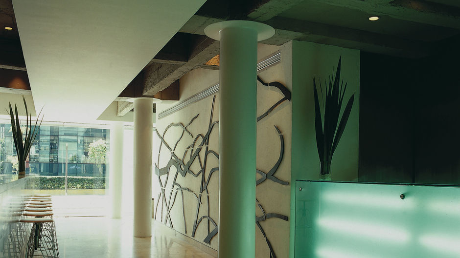 Hotel Habita Lobby