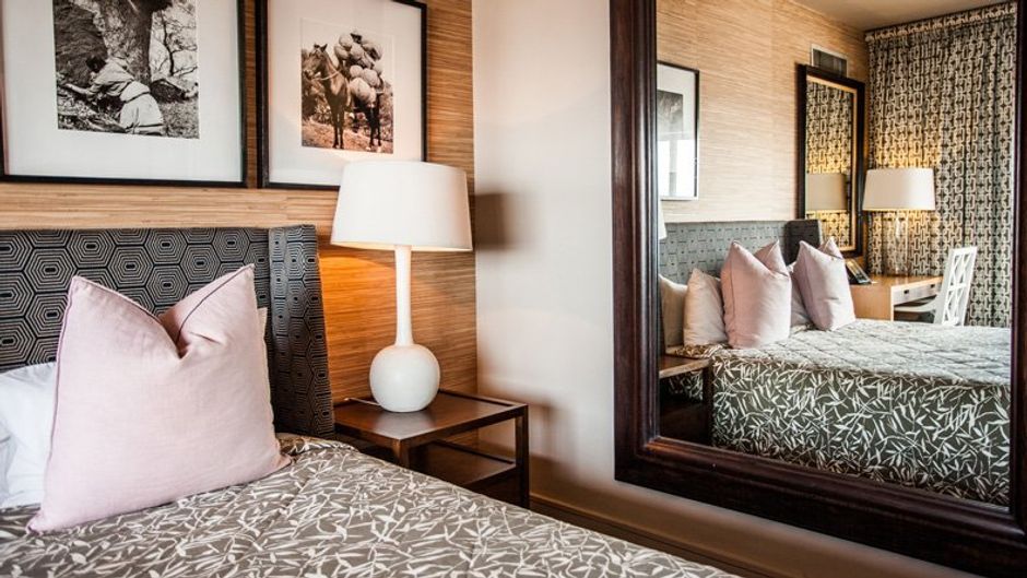 Royal Hotel Suite