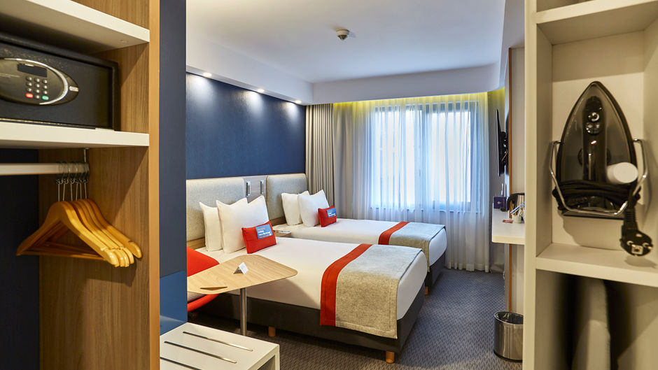 Holiday Inn Express Atakoy Metro Room