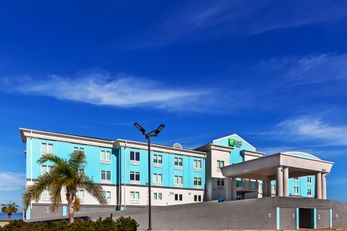 Holiday Inn Express & Suites-Port Lavaca