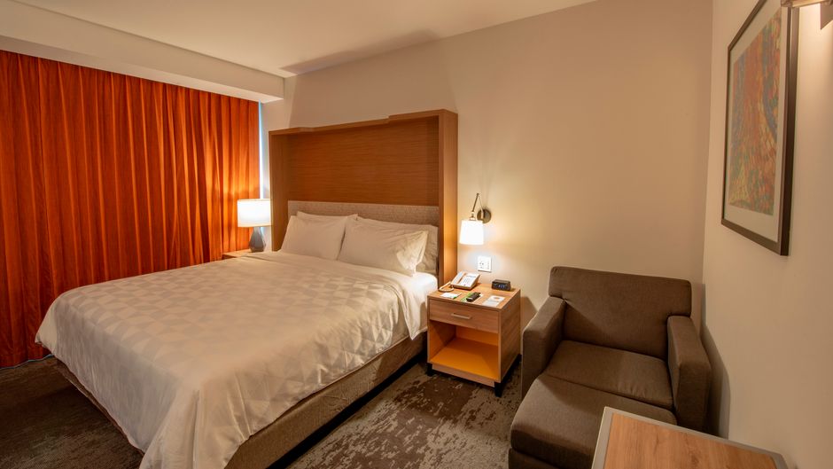 Holiday Inn & Suites Merida La Isla Room