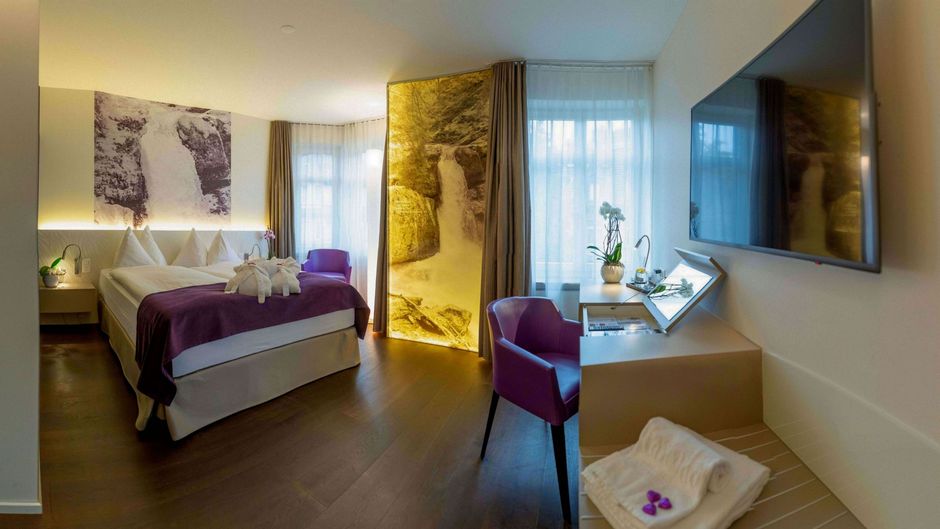 Cascada Hotel Room