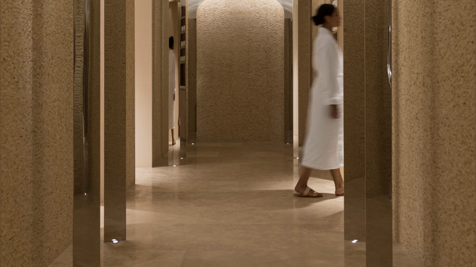 Four Seasons Bengaluru at Embassy One Spa