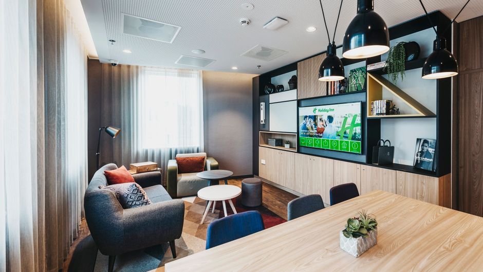 Holiday Inn Eindhoven Airport Lobby