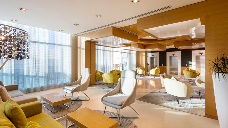 Holiday Inn Muscat Al Seeb Lobby