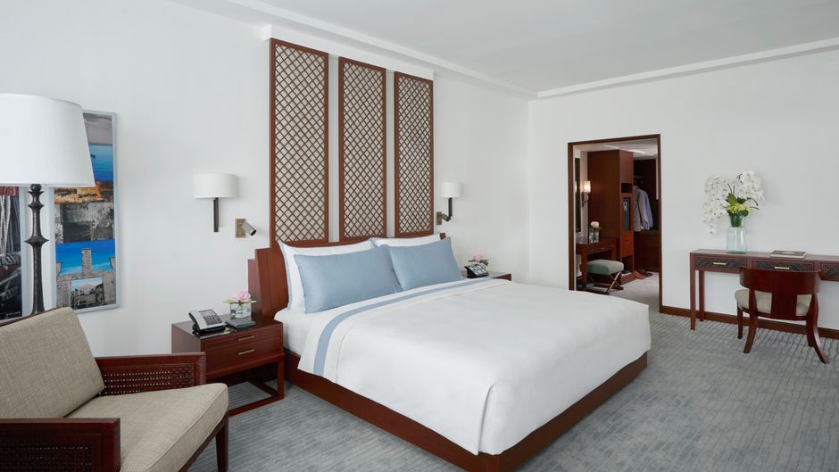 The Peninsula Manila Suite