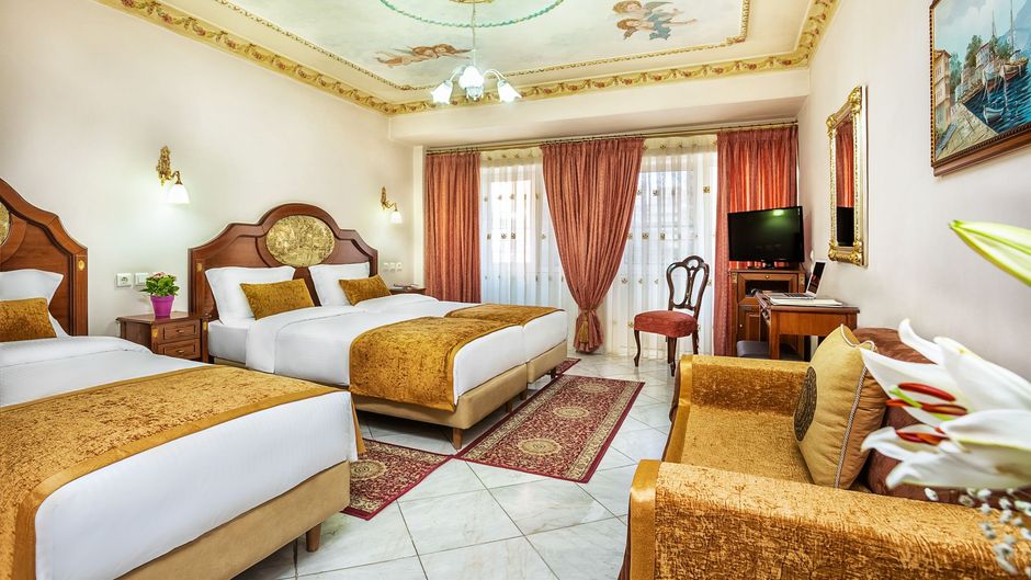 Imperial Palace Classical Hotel Room