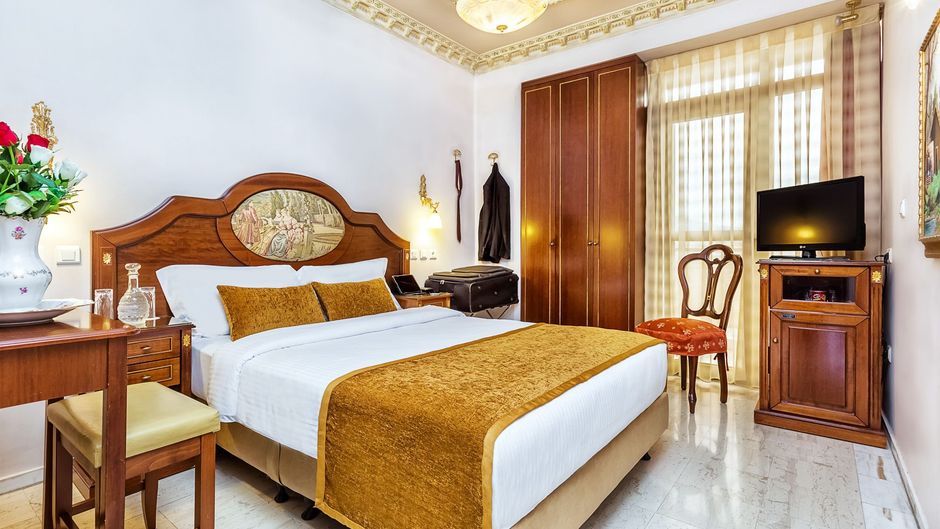 Imperial Palace Classical Hotel Room