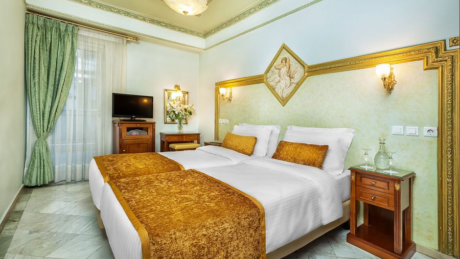 Imperial Palace Classical Hotel Room