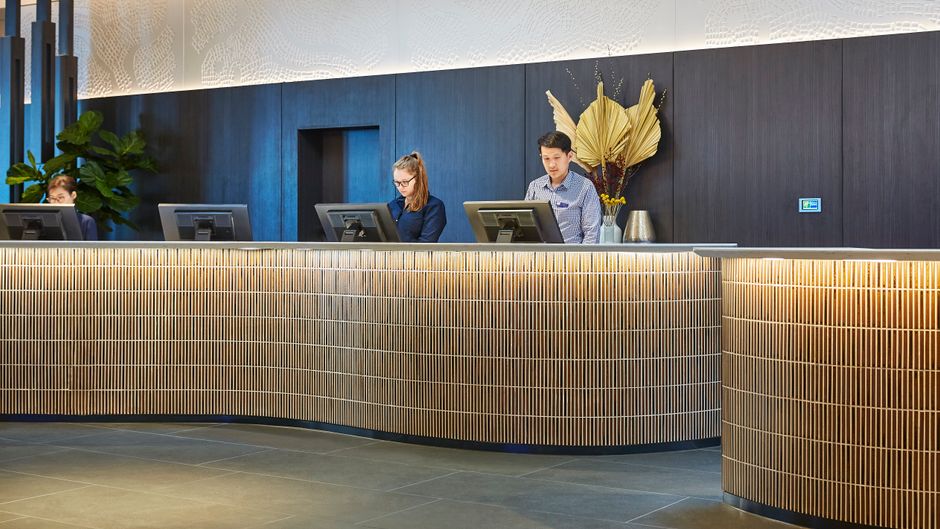 Holiday Inn Express Melbourne Southbank Lobby