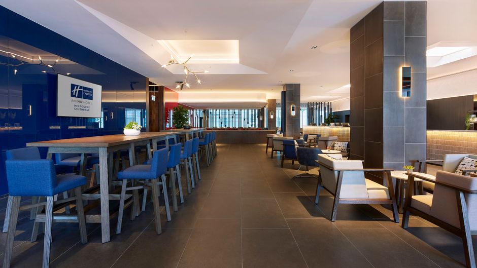 Holiday Inn Express Melbourne Southbank Lobby