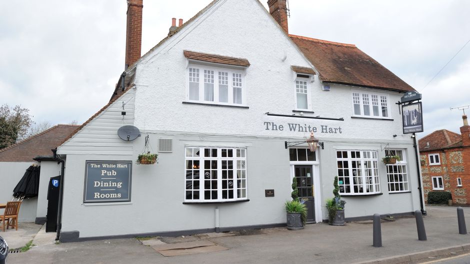 The White Hart Inn Exterior