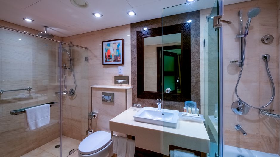 Holiday Inn Muscat Al Seeb Room