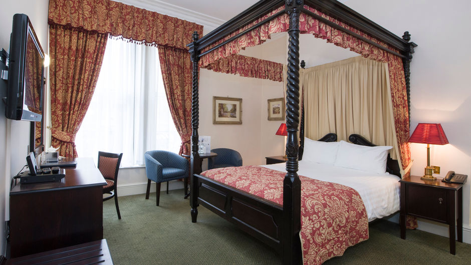 The Worcester Whitehouse Hotel Room