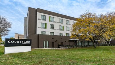 Courtyard by Marriott West Springfield