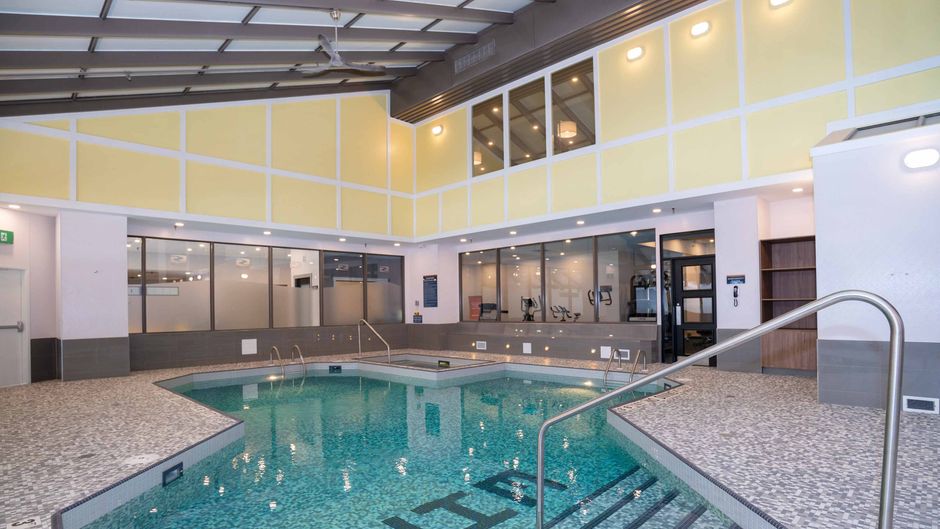 Sandman Hotel Calgary City Centre Pool