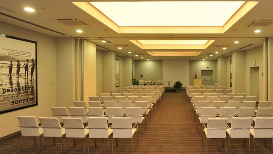 Holiday Inn Genoa City Meeting