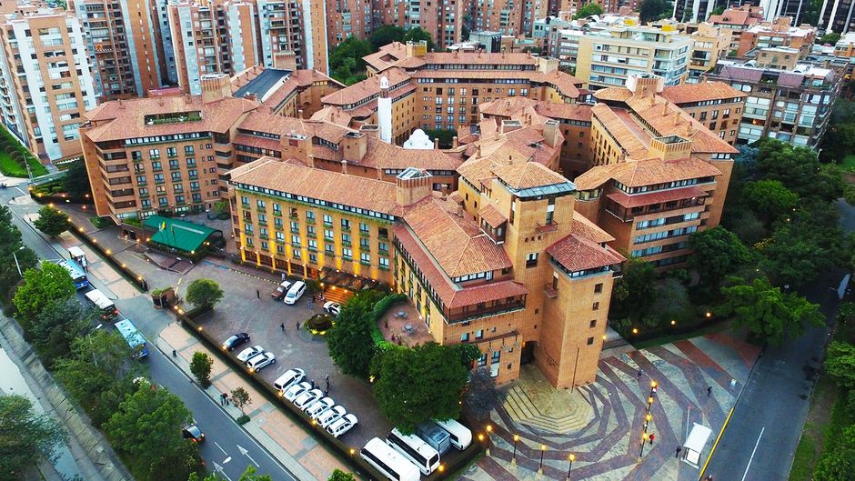 Hotel Estelar La Fontana Exterior