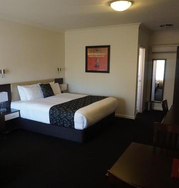 Charles Sturt Suites