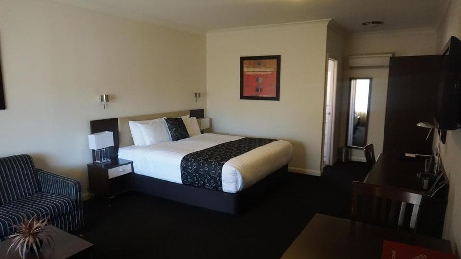 Charles Sturt Suites Room