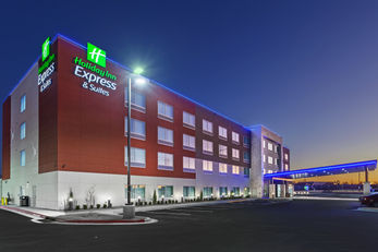 Holiday Inn Express/Stes Tulsa NE Owasso
